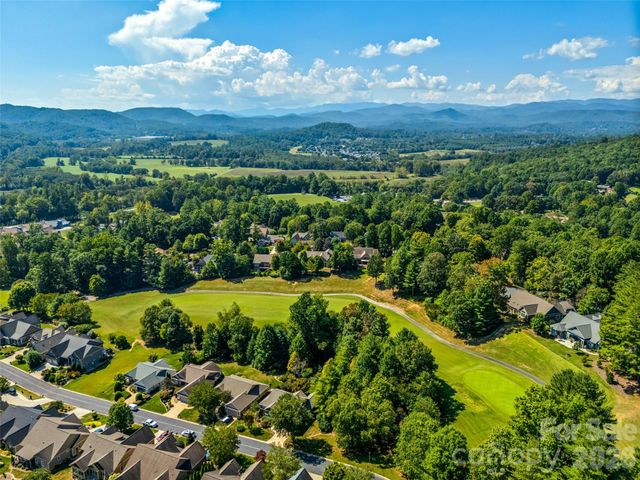 151 Shadowleaf Drive, Hendersonville, NC 28739