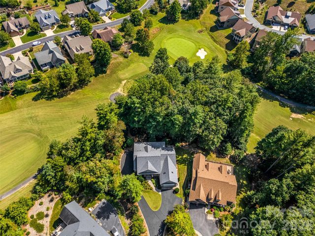 151 Shadowleaf Drive, Hendersonville, NC 28739
