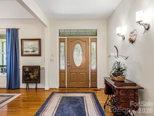151 Shadowleaf Drive, Hendersonville, NC 28739