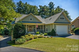 151 Shadowleaf Drive, Hendersonville, NC 28739