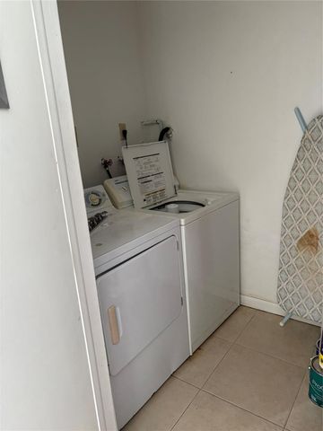 7322 Ashmont Circle 7322, Tamarac, FL 33321