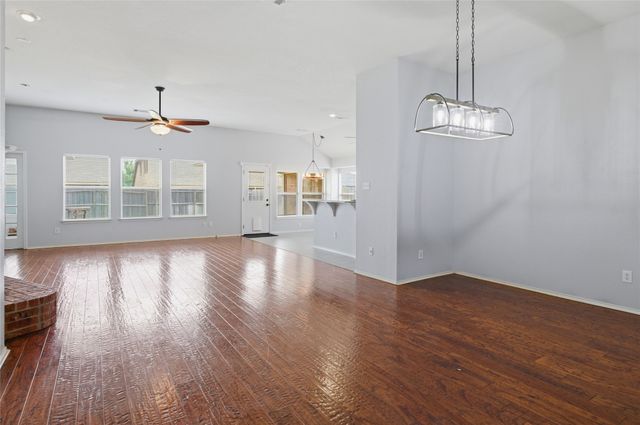 820 Forest Heights Drive, Fort Worth, TX 76036