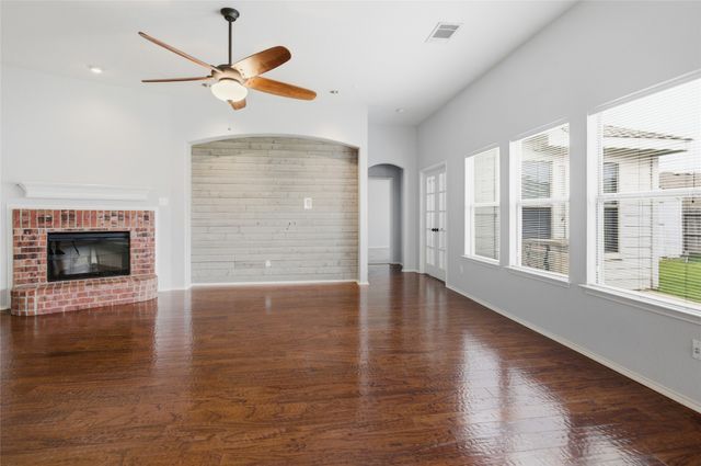 820 Forest Heights Drive, Fort Worth, TX 76036