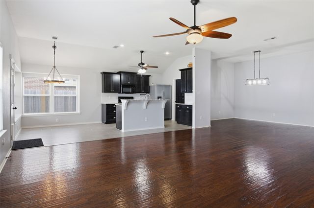 820 Forest Heights Drive, Fort Worth, TX 76036