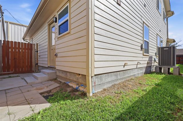 10103 Goldcrest Street, Houston, TX 77076