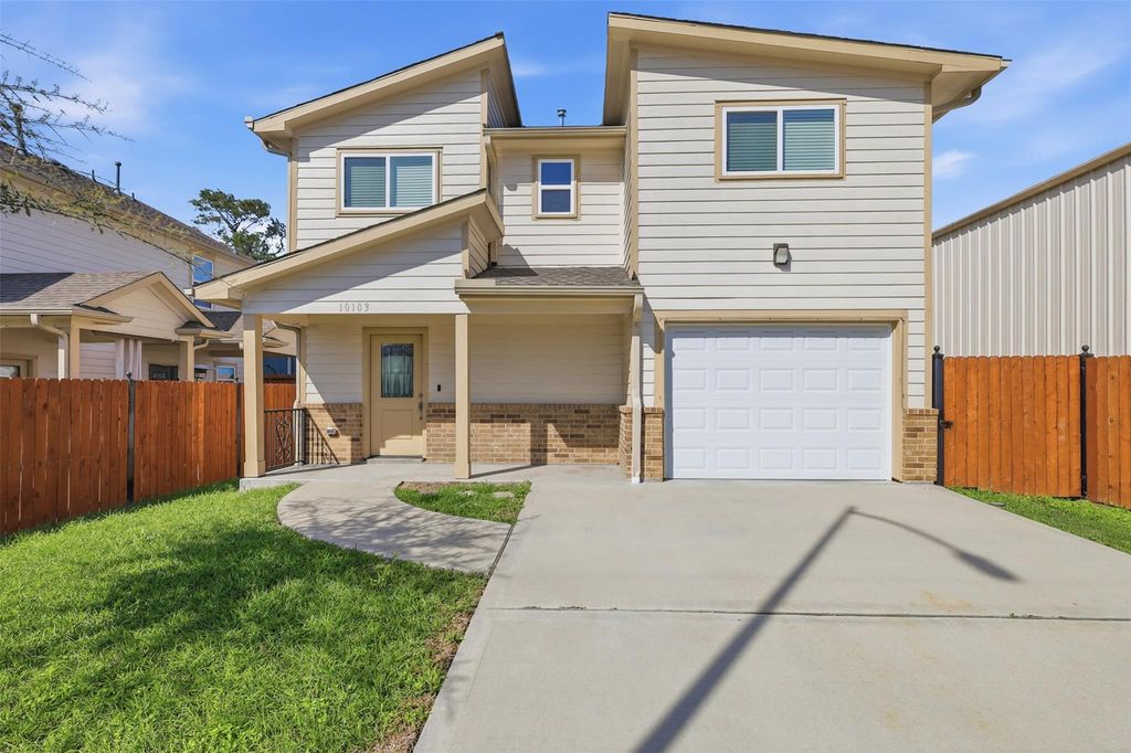 10103 Goldcrest Street, Houston, TX 77076