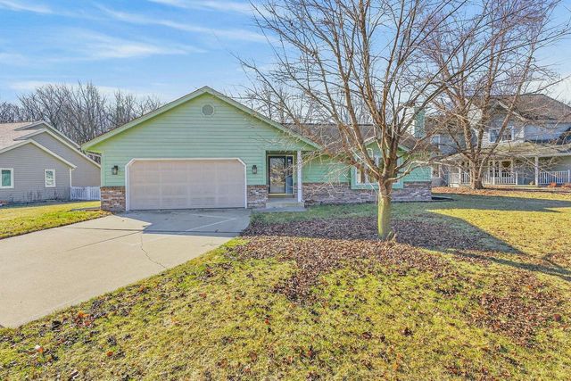 605 Cleveland AVENUE, Hartford, WI 53027