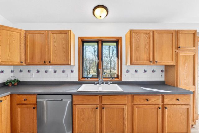 605 Cleveland AVENUE, Hartford, WI 53027