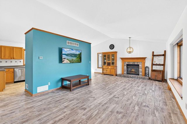 605 Cleveland AVENUE, Hartford, WI 53027