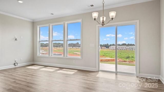 369 Creekview Road, Hendersonville, NC 28792