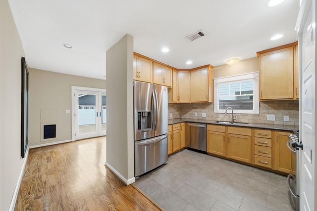 1110 E 26th Street, Houston, TX 77009