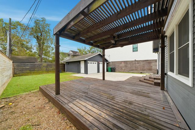 1110 E 26th Street, Houston, TX 77009