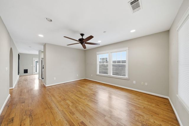 1110 E 26th Street, Houston, TX 77009