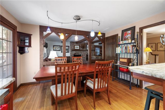 421 Oaklawn Dr, Upper St Clair, PA 15241