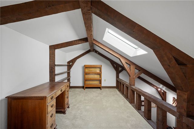 421 Oaklawn Dr, Upper St Clair, PA 15241