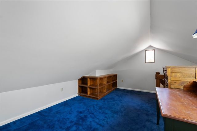 421 Oaklawn Dr, Upper St Clair, PA 15241