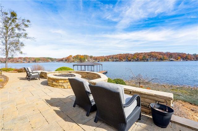 444 Glenbrook Spring, New London, NC 28127