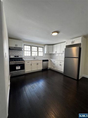 158A Rutherford Place, North Arlington, NJ 07031