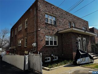 158A Rutherford Place, North Arlington, NJ 07031