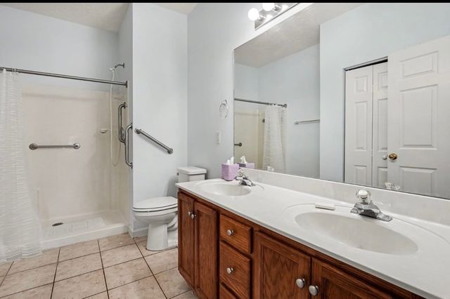 221 Wyndom Ct, Goodlettsville, TN 37072