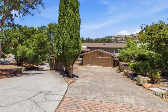 17200 Copper Hill Drive, Morgan Hill, CA 95037