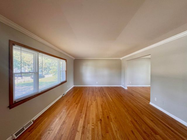 425 Cottonwood Road, Frankfort, IL 60423