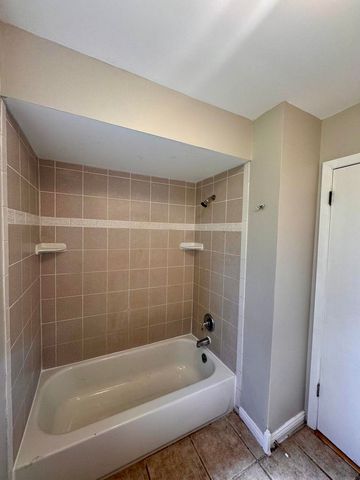 425 Cottonwood Road, Frankfort, IL 60423