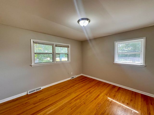 425 Cottonwood Road, Frankfort, IL 60423