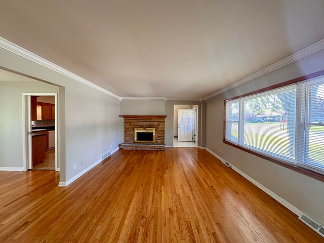 425 Cottonwood Road, Frankfort, IL 60423