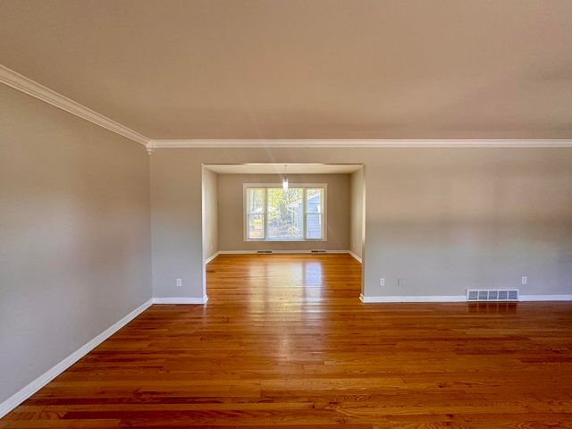 425 Cottonwood Road, Frankfort, IL 60423