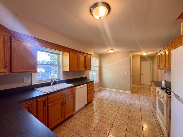 425 Cottonwood Road, Frankfort, IL 60423