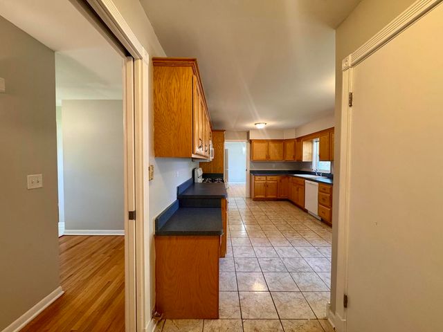 425 Cottonwood Road, Frankfort, IL 60423