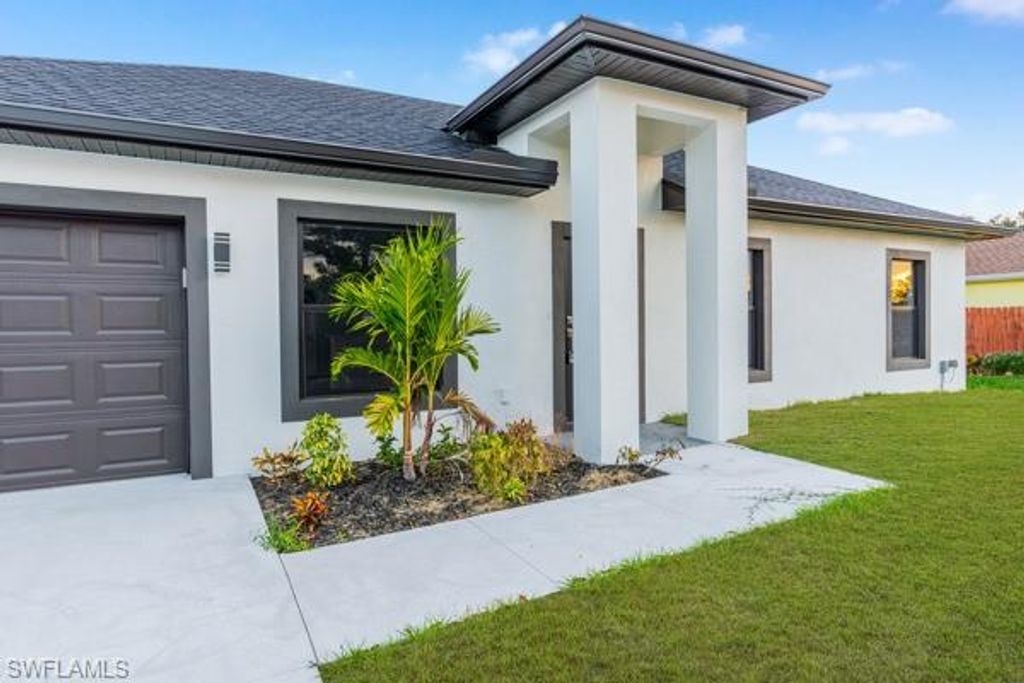 556 Woodview DR, LEHIGH ACRES, FL 33972 — photo 5