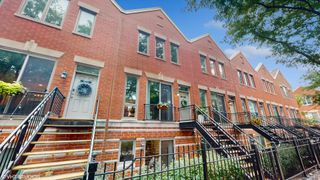 1523 W Henderson Street E, Chicago, IL 60657