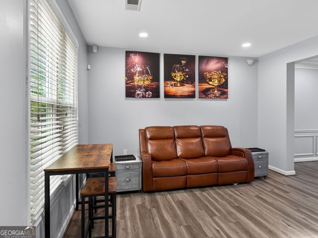 807 Edgeley Lane, Lawrenceville, GA 30044