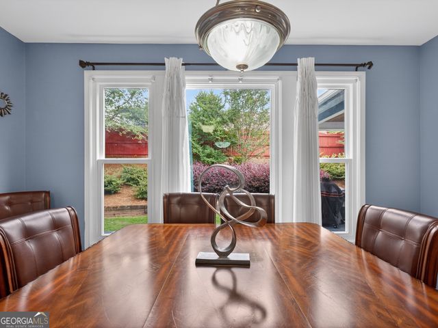 807 Edgeley Lane, Lawrenceville, GA 30044