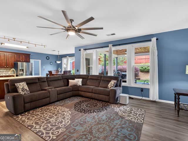807 Edgeley Lane, Lawrenceville, GA 30044