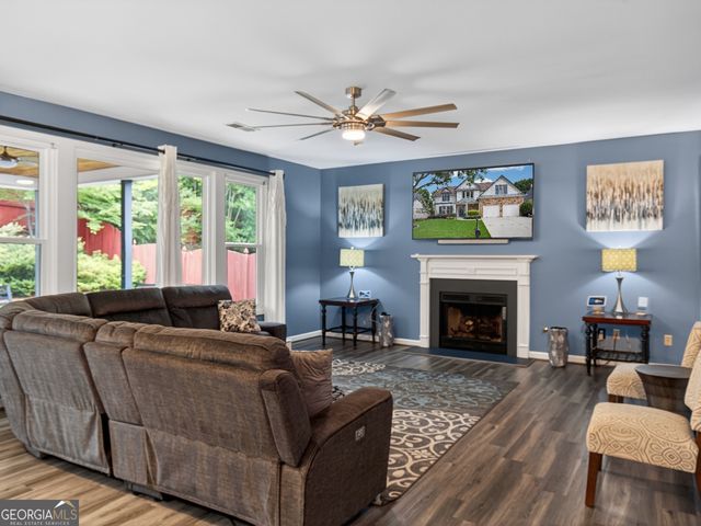 807 Edgeley Lane, Lawrenceville, GA 30044