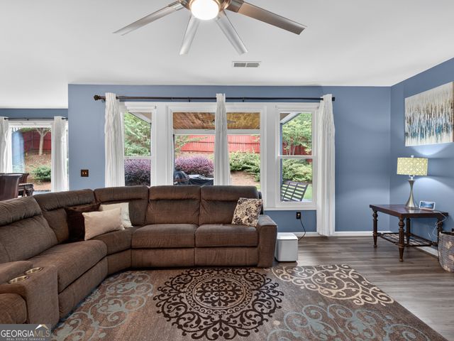 807 Edgeley Lane, Lawrenceville, GA 30044