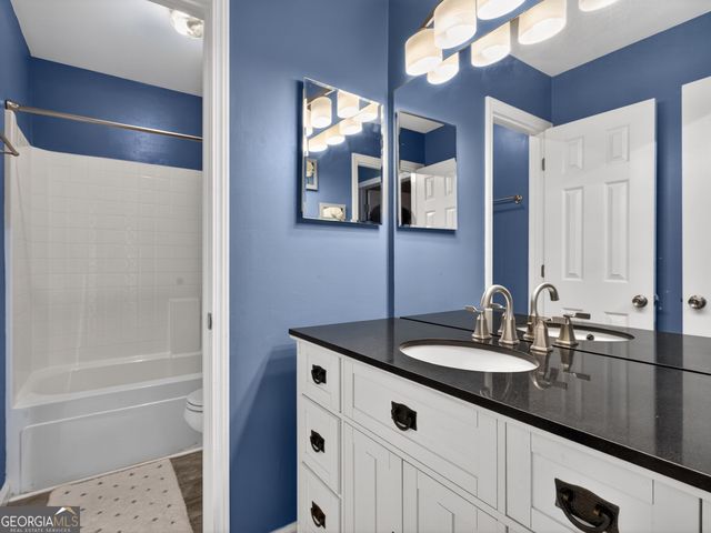 807 Edgeley Lane, Lawrenceville, GA 30044