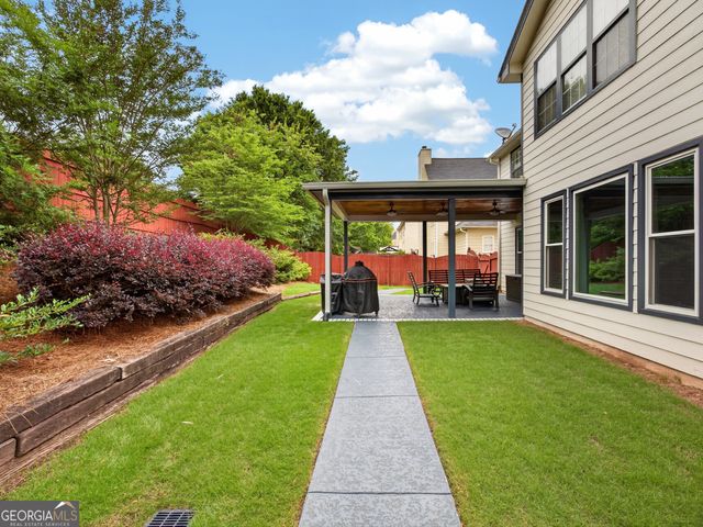 807 Edgeley Lane, Lawrenceville, GA 30044