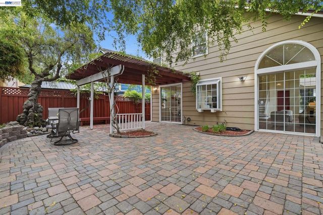 34161 Finnigan Ter, Fremont, CA 94555