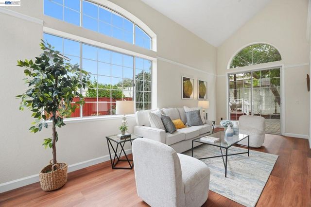 34161 Finnigan Ter, Fremont, CA 94555