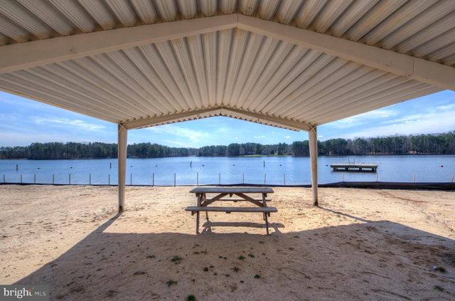 502 SMITH DR, Ruther Glen, VA 22546