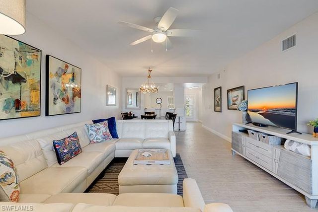 3029 Driftwood WAY # 3301, Naples, FL 34109