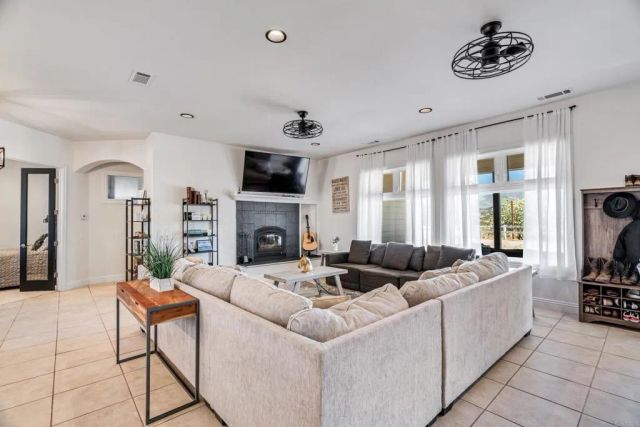 44075 Timber Trail, Hemet, CA 92544