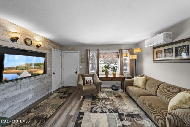 53 Stokes Street, Freehold, NJ 07728