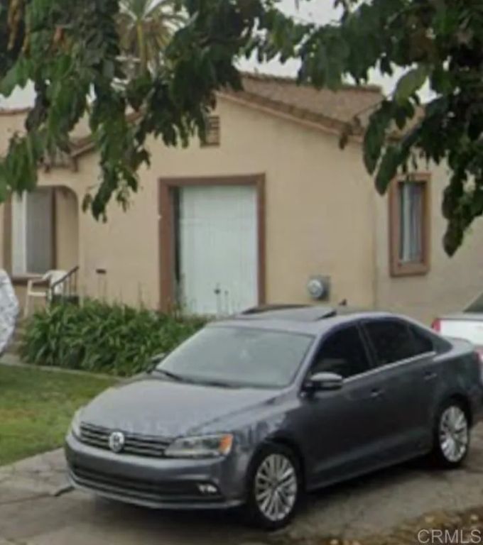 334 Street, Los Angeles, CA 90003