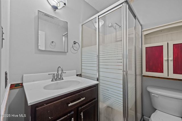 610 Vernon Drive, Jacksonville, NC 28540