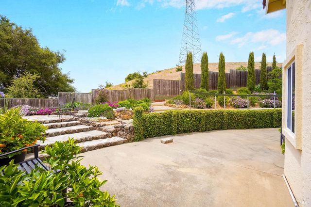 614 Britannia Dr, Vallejo, CA 94591